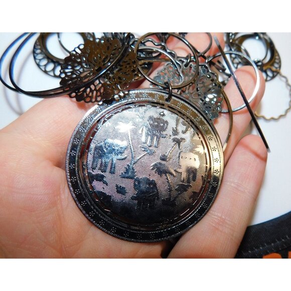 Abstract Floral Elephant Silver Tone Medallion Necklace - Picture 2 of 11